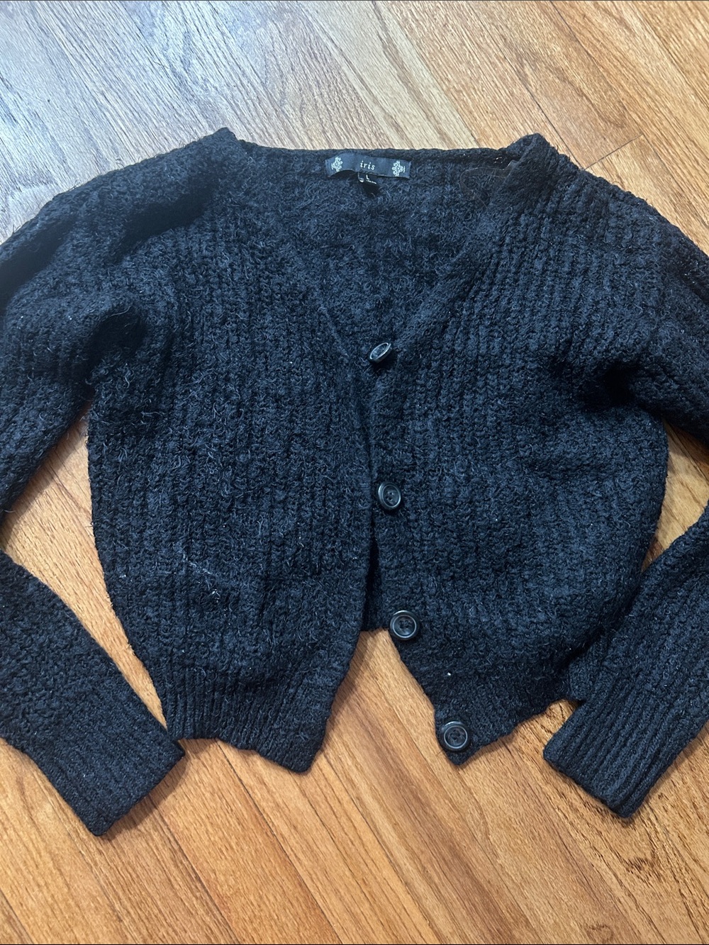 Iris Black Women's Button-Front Ribbed Fuzzy Cropped Sweater Cardigan Large